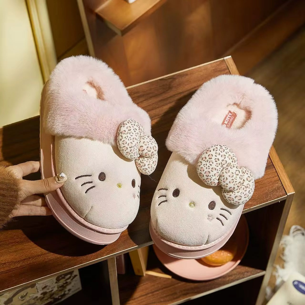 Autumn Winter Hello Kitty Slippers